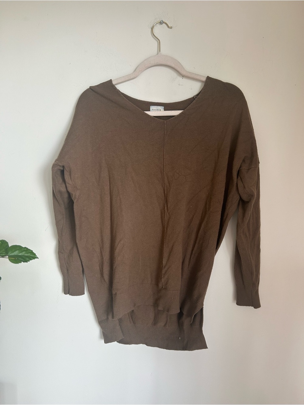 Brown V-neck Lightweight Pullover Sweater